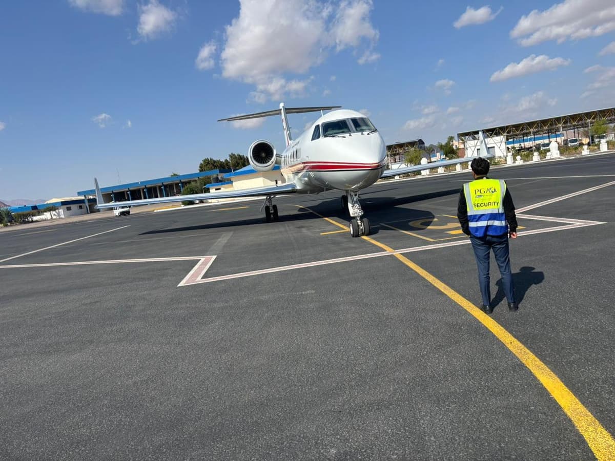 Aircraft ground handling operations at Egyptian airport - Premium Gulf Aviation services